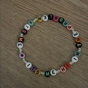 “Anti-Hero” Friendship Bracelet